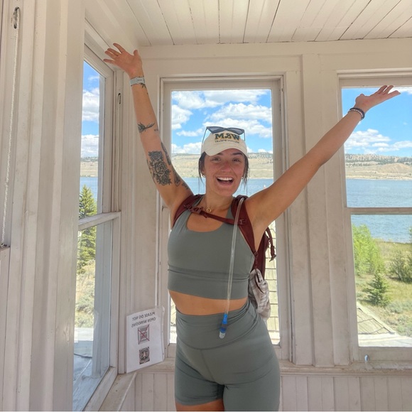 Meet your Posher, Dani - Picture 3 of 3